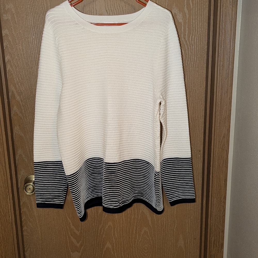 Charter Club  - Black & OffWhite Long Sleeved Top - Size Large